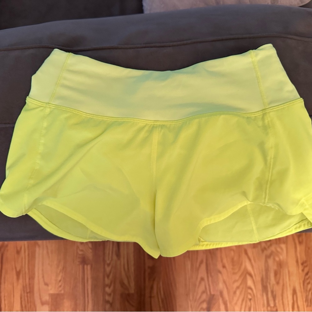 Lululemon Speed Up Shorts Sz 4, Highlighter yellow